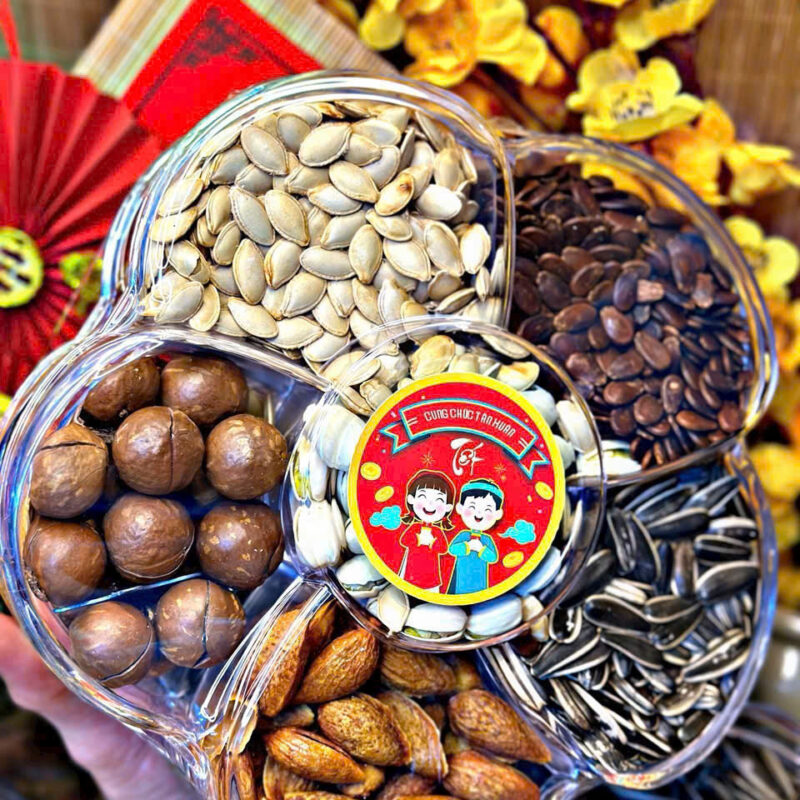 KHAY MIX HẠT TẾT  740GRAM