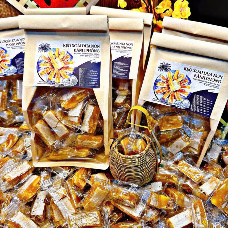 MỨT XOÀI KẸP DỪA NON BÁNH PHỒNG 500G